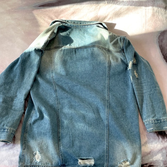 Long oversized distressed jean jacket - Picture 3 of 3